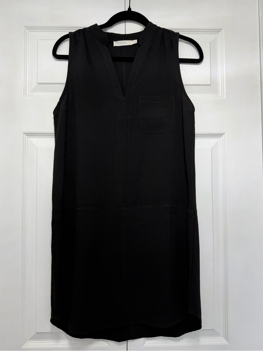 Lush Black Sleeveless V-Neck Shift Mini Dress